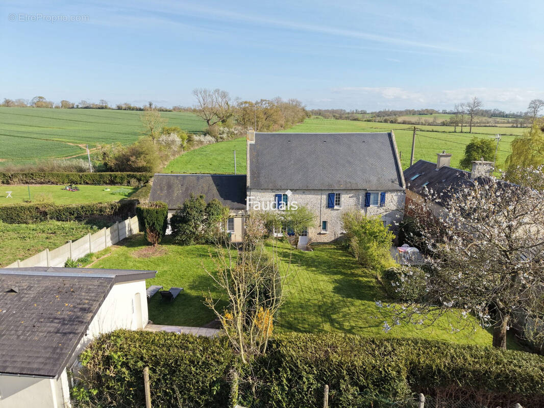 Maison à ISIGNY-SUR-MER