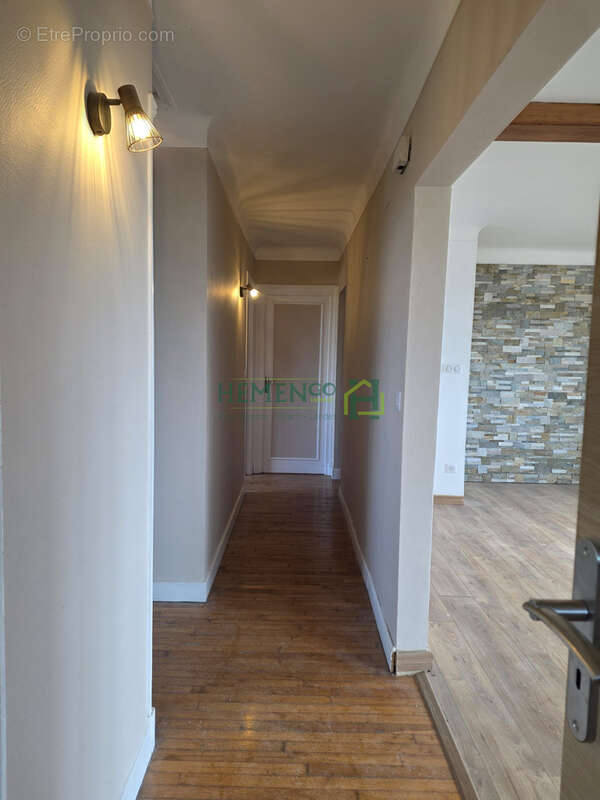 A proximité immédiate de St-Palais. - photo 5