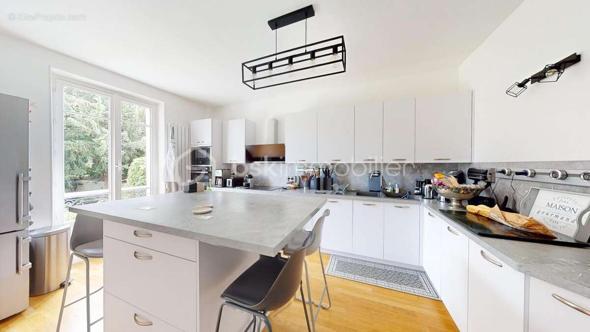 Maison à CORBEIL-ESSONNES