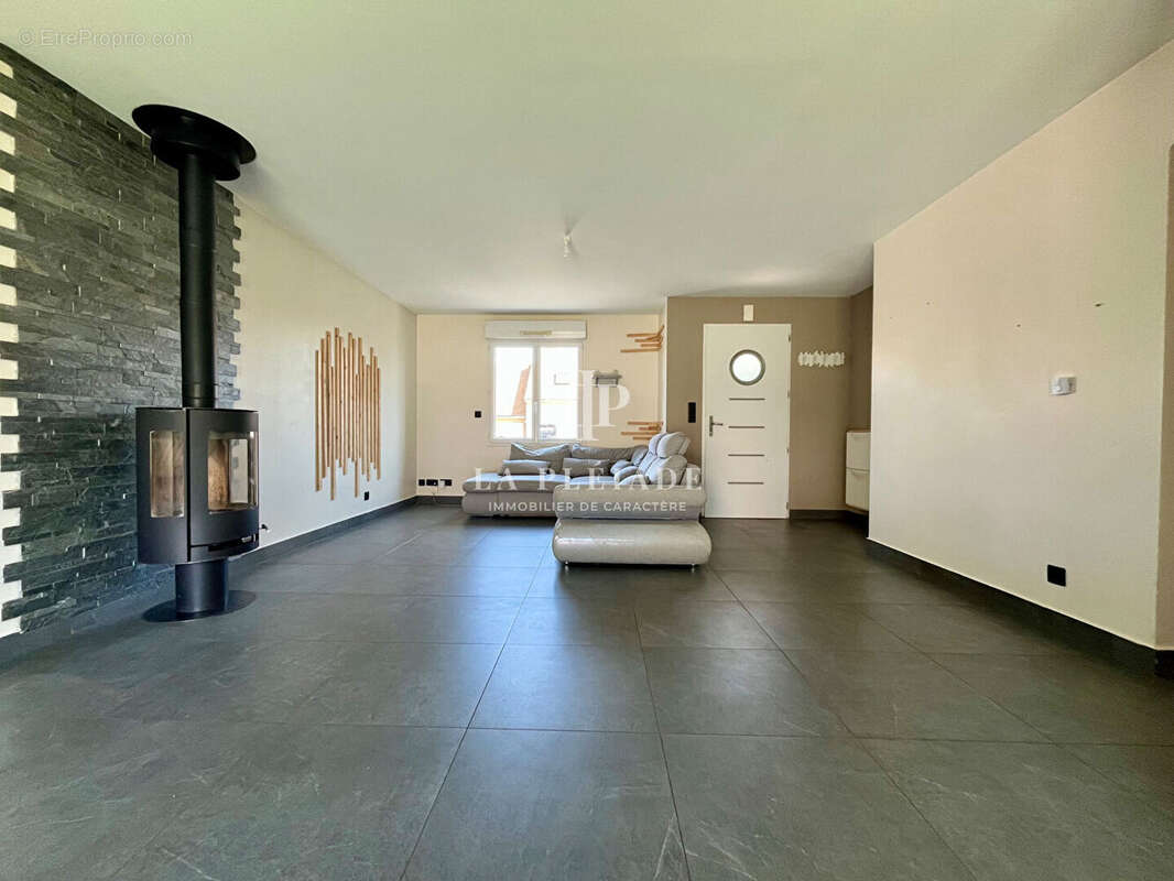 Maison contemporaine de plain-pied avec combles aménageables - photo 3