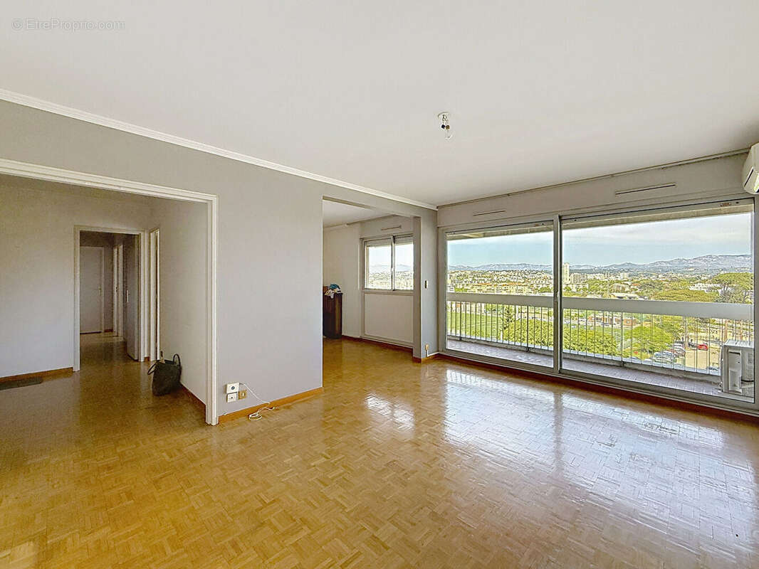 Appartement à MARSEILLE-10E