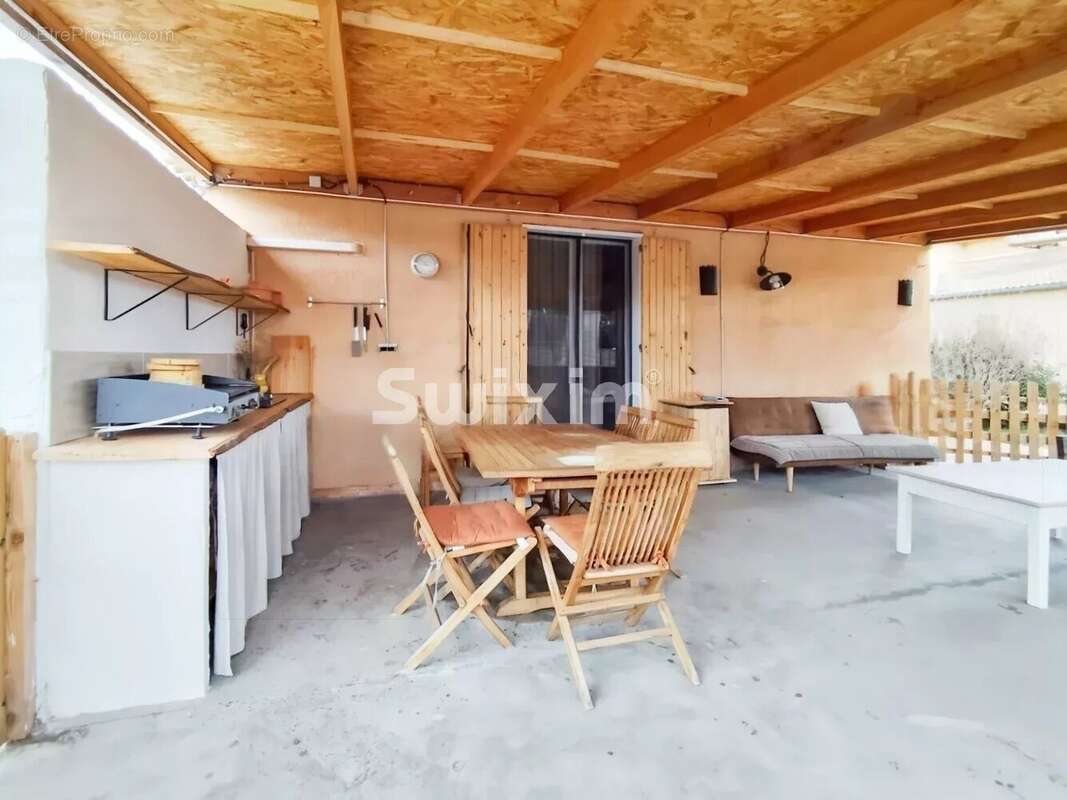 Maison à DONZERE