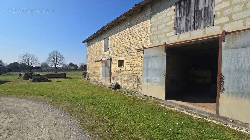 Maison à MATHA