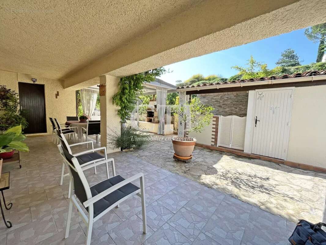 Maison à VAISON-LA-ROMAINE