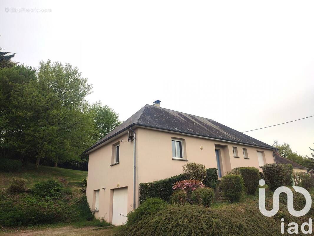 Photo 1 - Maison à LA CHARTRE-SUR-LE-LOIR