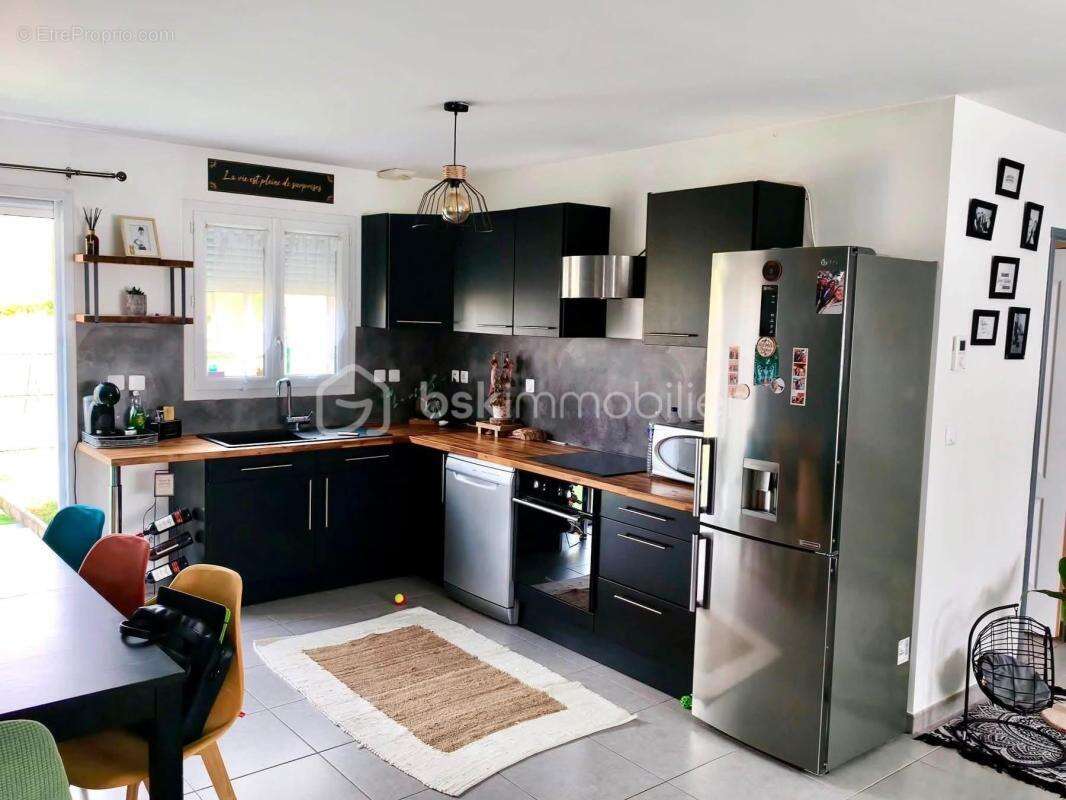 Maison de plain-pied de 2016 – 103 m² – 3 chambres – Combles aménageables – Montdidier (80500) - photo 7