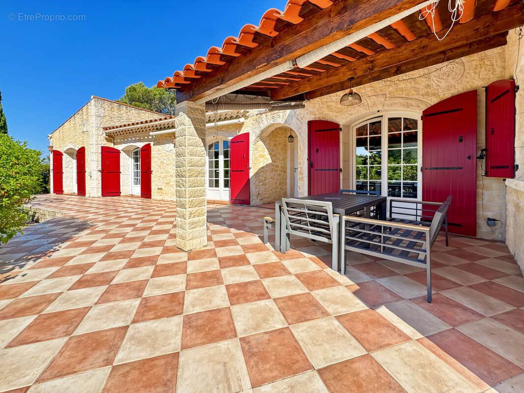 Maison à VENTABREN