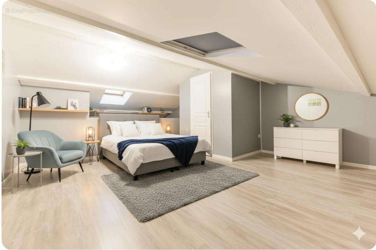 Maison à AIGREFEUILLE-SUR-MAINE