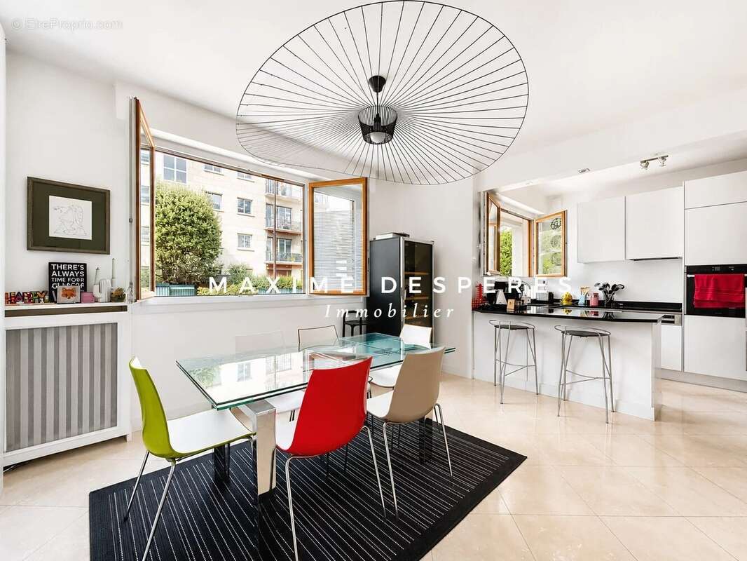 Appartement à NEUILLY-SUR-SEINE