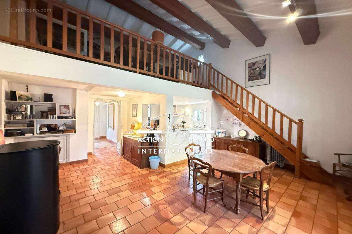 Maison à SAINT-MARTIN-DE-CRAU