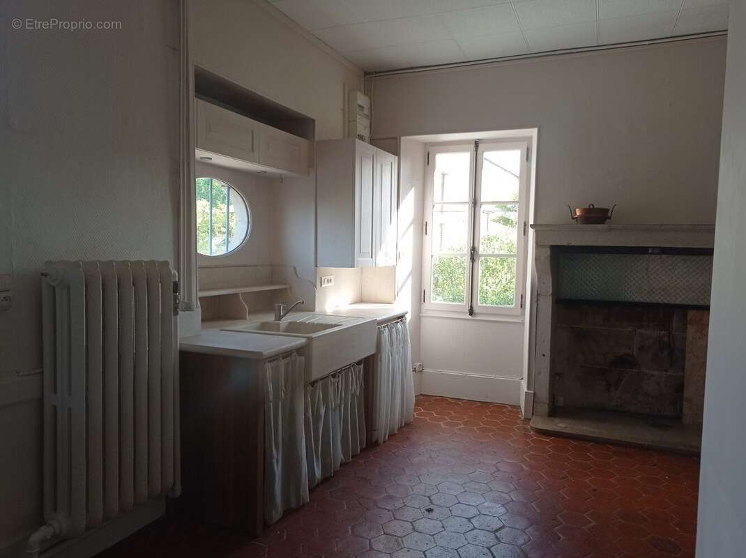 Maison à FAIN-LES-MONTBARD