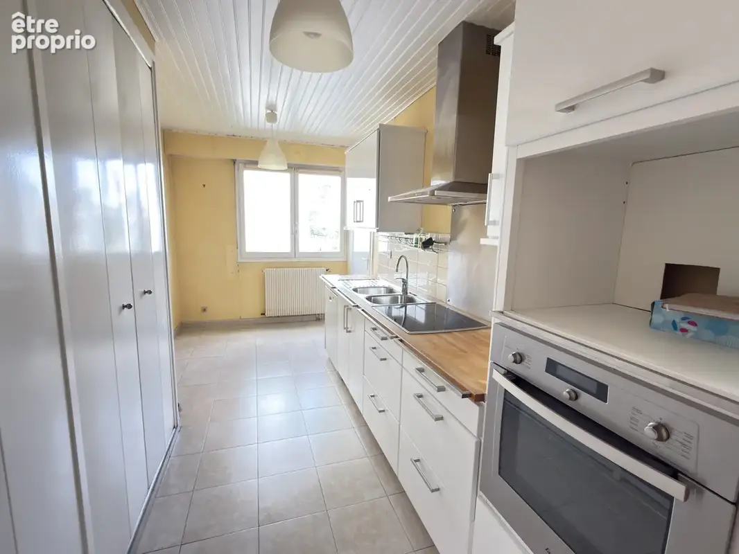 Nîmes Costiere   T5 traversant 112 m2 + garage, parking, cave   Parc & piscine - photo 4