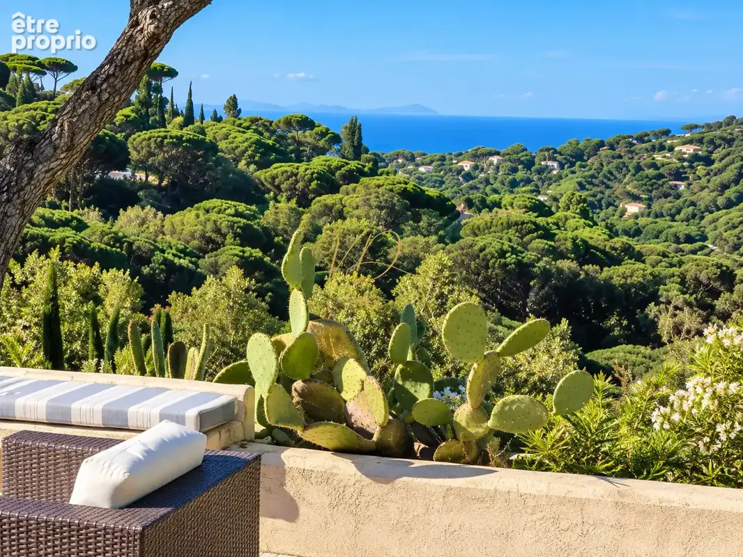 Maison 5 pièces 86 m² · à La Croix-Valmer · 86 m² · 1 092 000 €