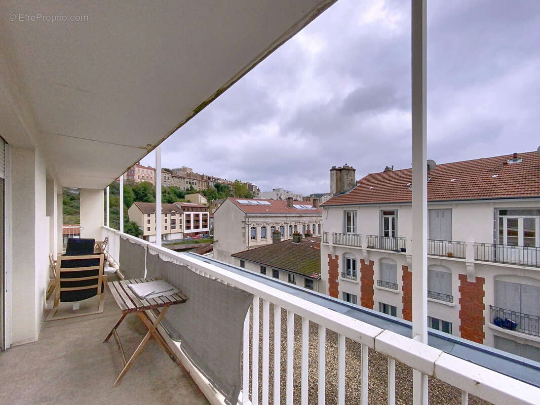 Appartement à SAINT-ETIENNE