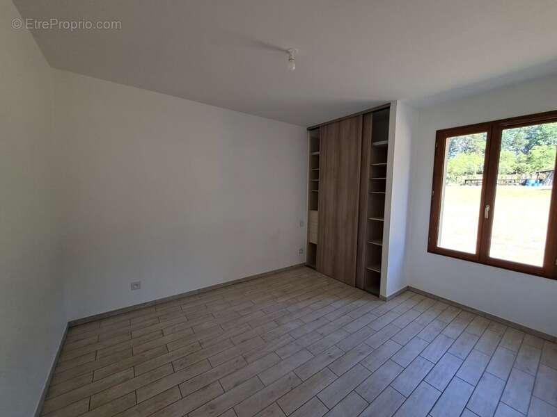 Maison de plain-pied -3 chambres - sans travaux- à Pressignac Vicq (24) - photo 9