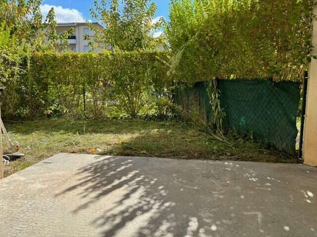 terrasse privative avec accès à un jardinet - Appartement à BOULAZAC