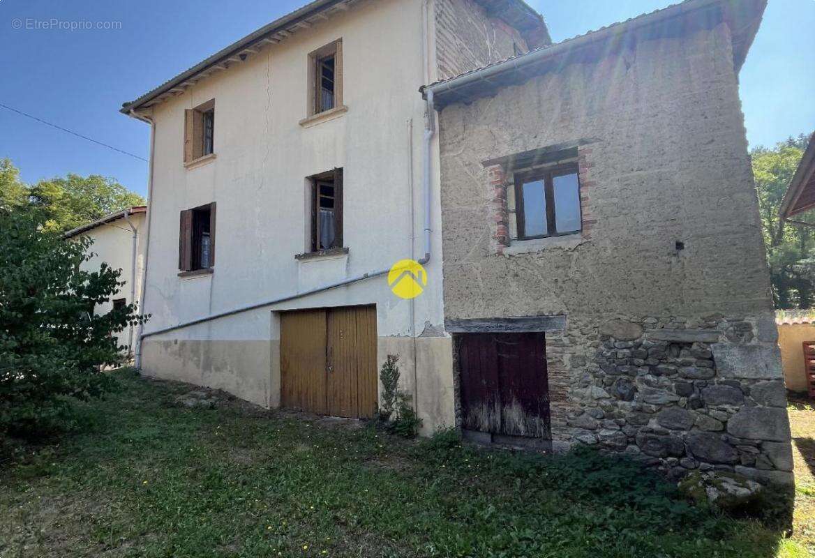 Maison à AUBUSSON-D&#039;AUVERGNE