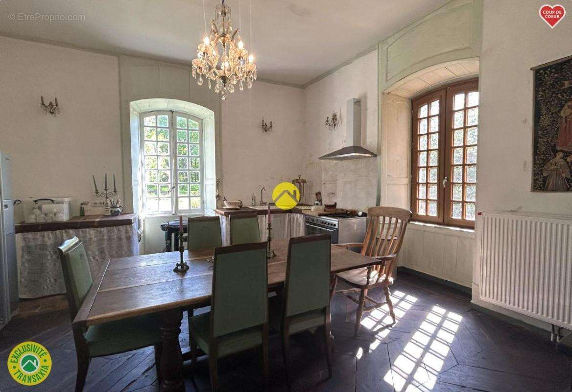 Maison à MONTAIGUT-LE-BLANC