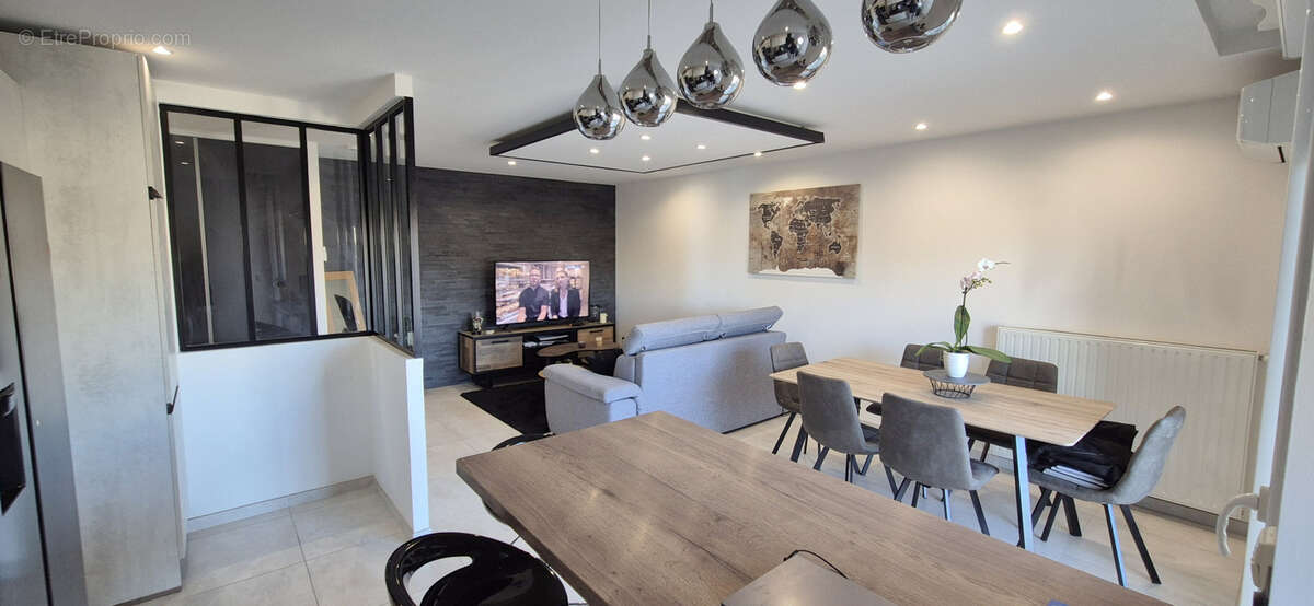 Appartement à CHAVANOZ