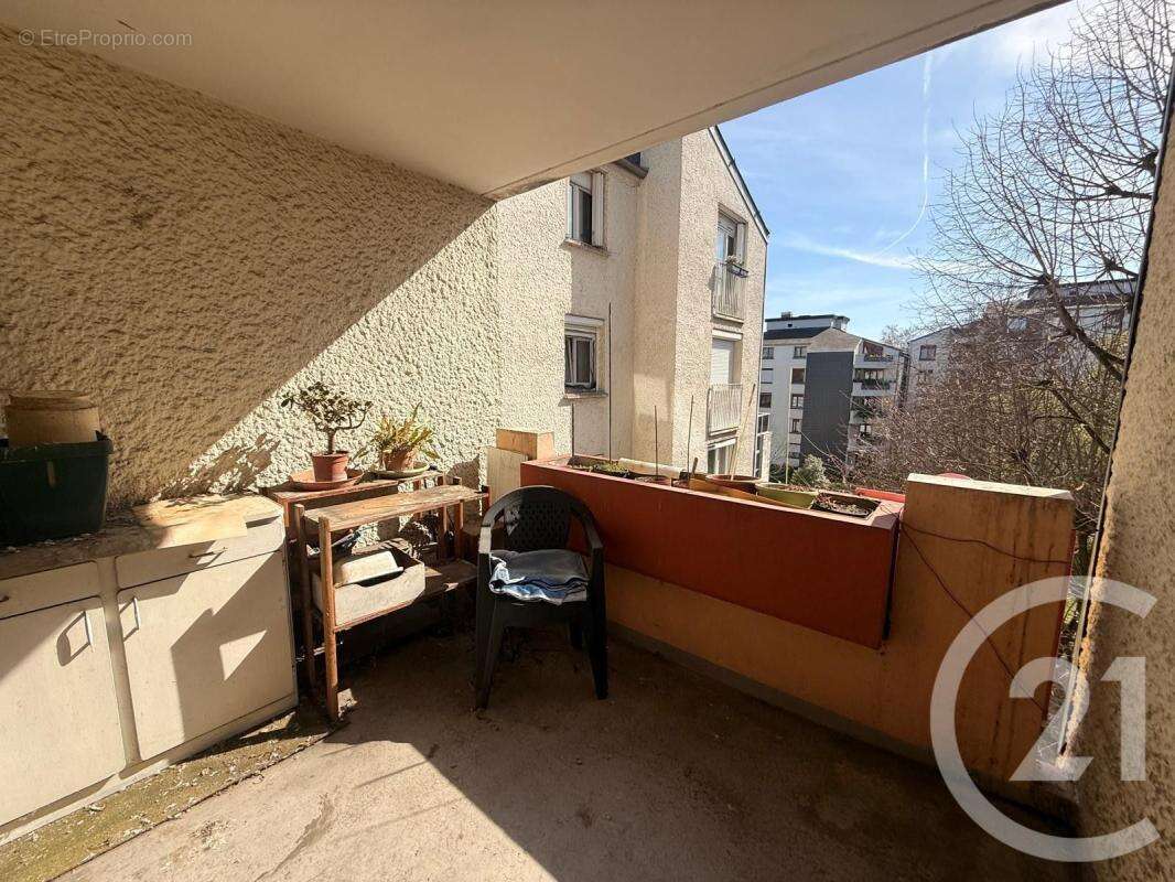 Appartement à FONTENAY-SOUS-BOIS