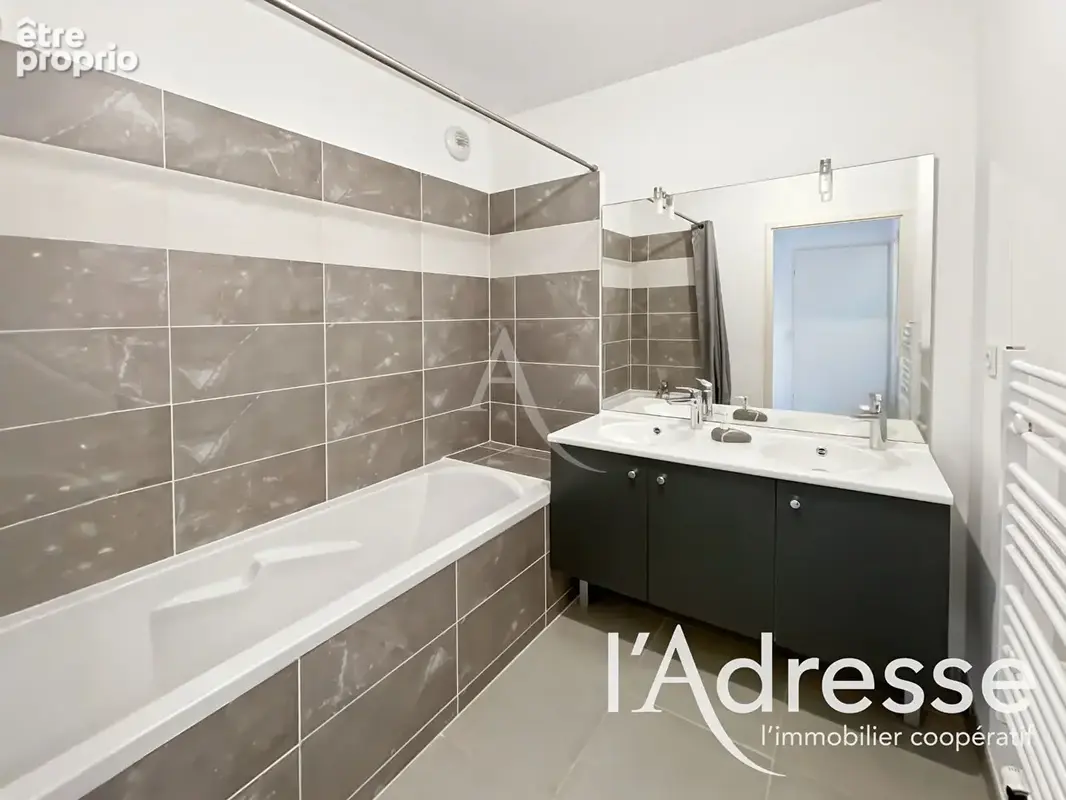 Appartement La Ciotat - 3 pièces - 64 m2 - photo 8