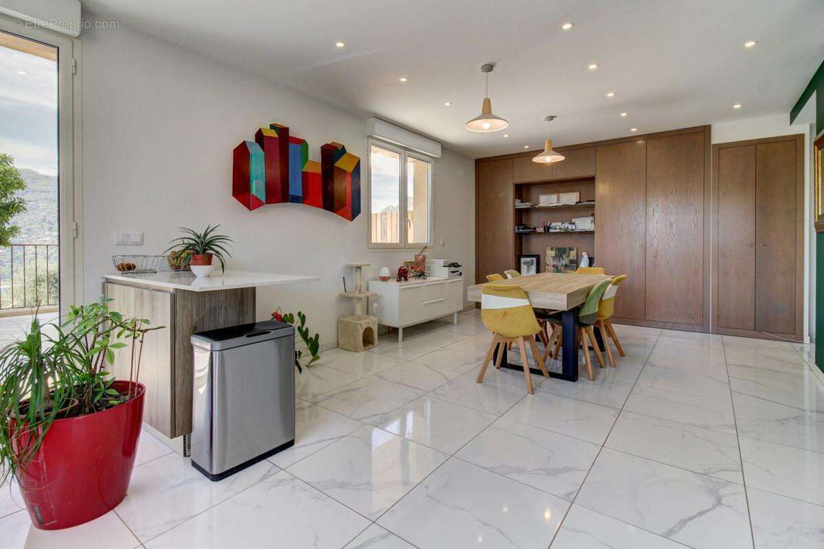 Appartement à SAINT-MARTIN-DU-VAR