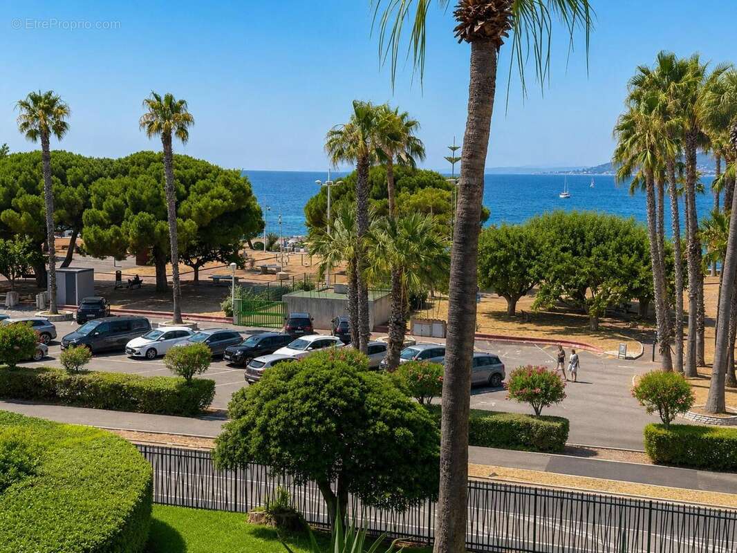 Photo 2 - Appartement à SAINT-RAPHAEL