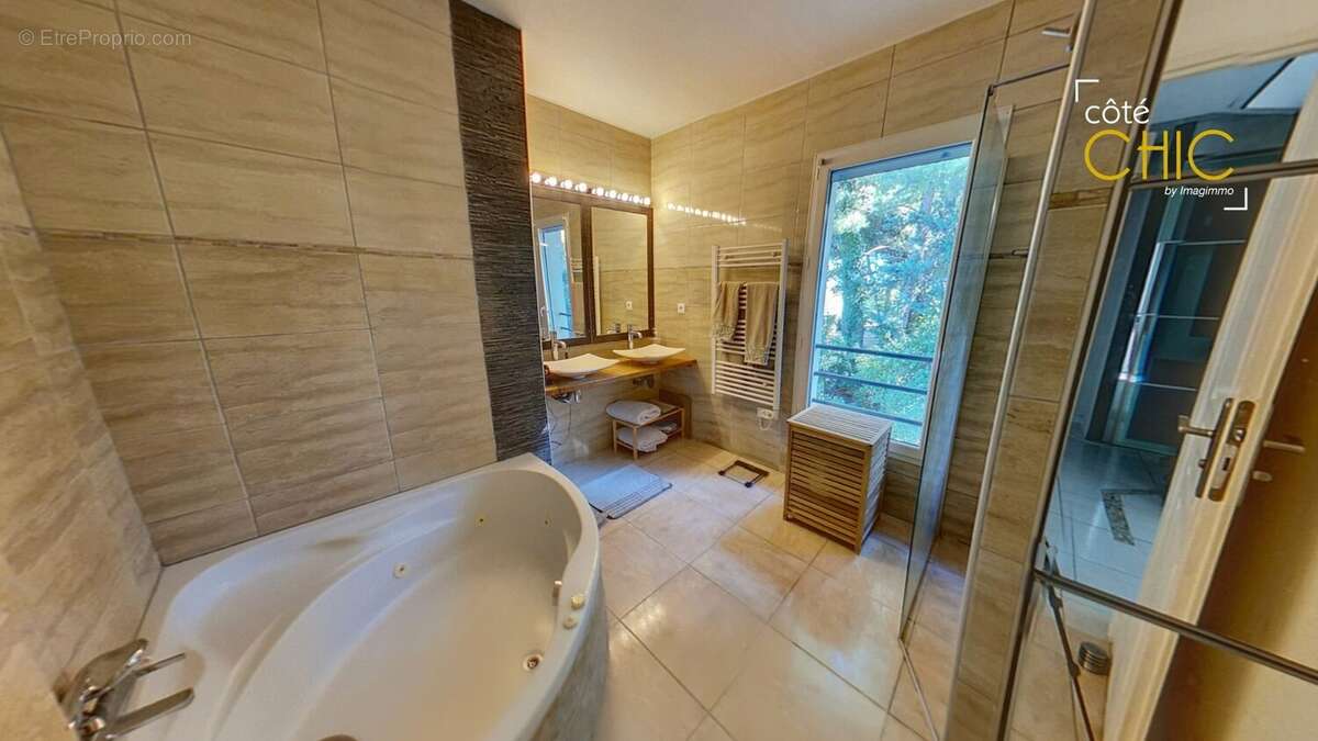 Maison à SAINT-JEAN-DE-VEDAS