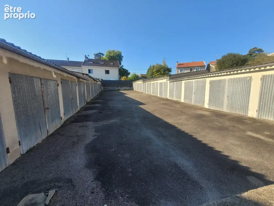 LIMOGES très bon emplacement pour cet ensemble de 24 garages tous loués - photo 4