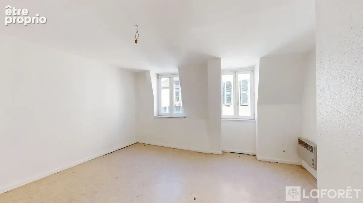 Ensemble de 2 appartements en centre-ville de MOULINS - photo 7