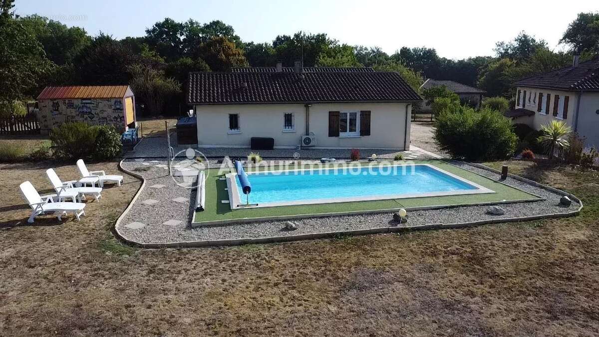 Maison à SAINT-ASTIER