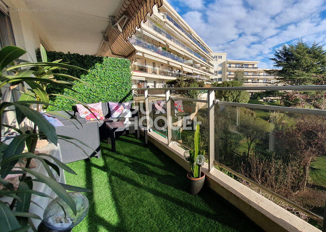 Appartement à MANDELIEU-LA-NAPOULE