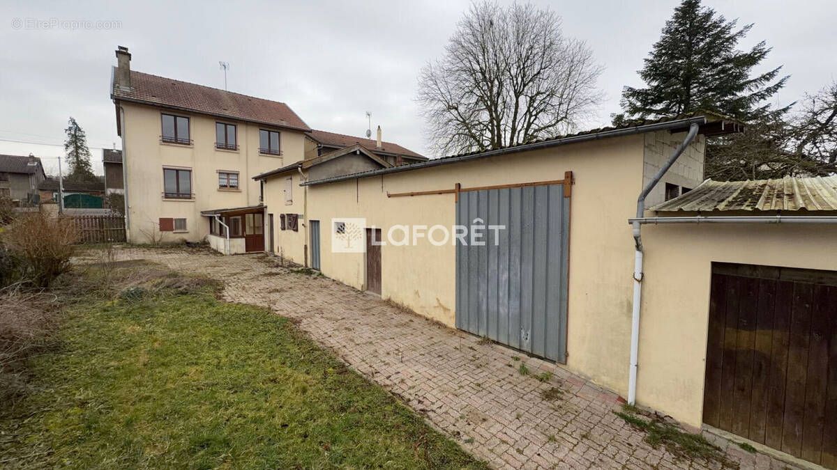 Maison à LES ISLETTES