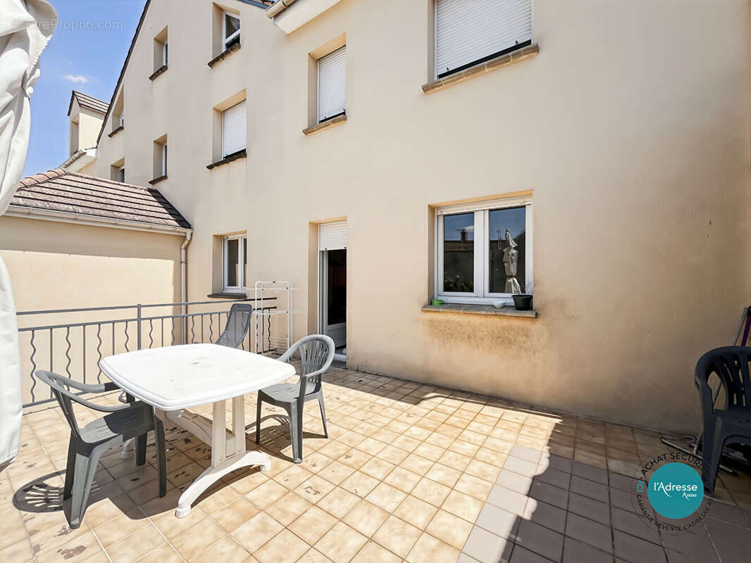Appartement à BALLANCOURT-SUR-ESSONNE