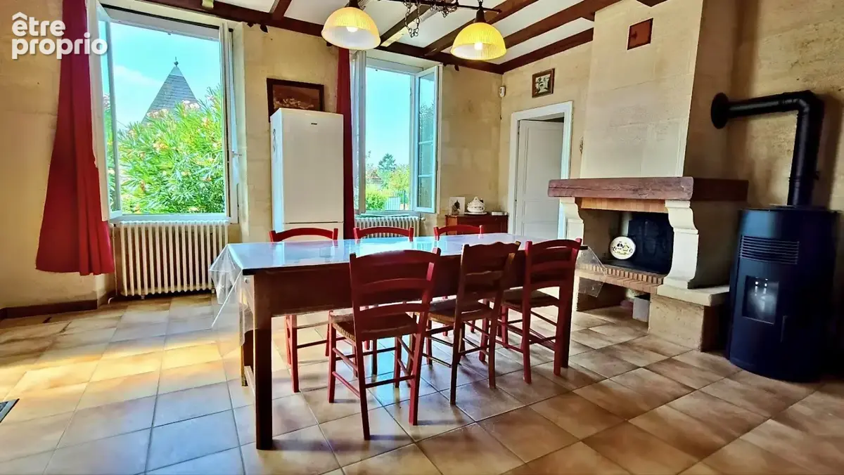 Propriété de caractère   Maison bourgeoise en pierre, dépendances et 2,5 hectares de terrain - photo 9
