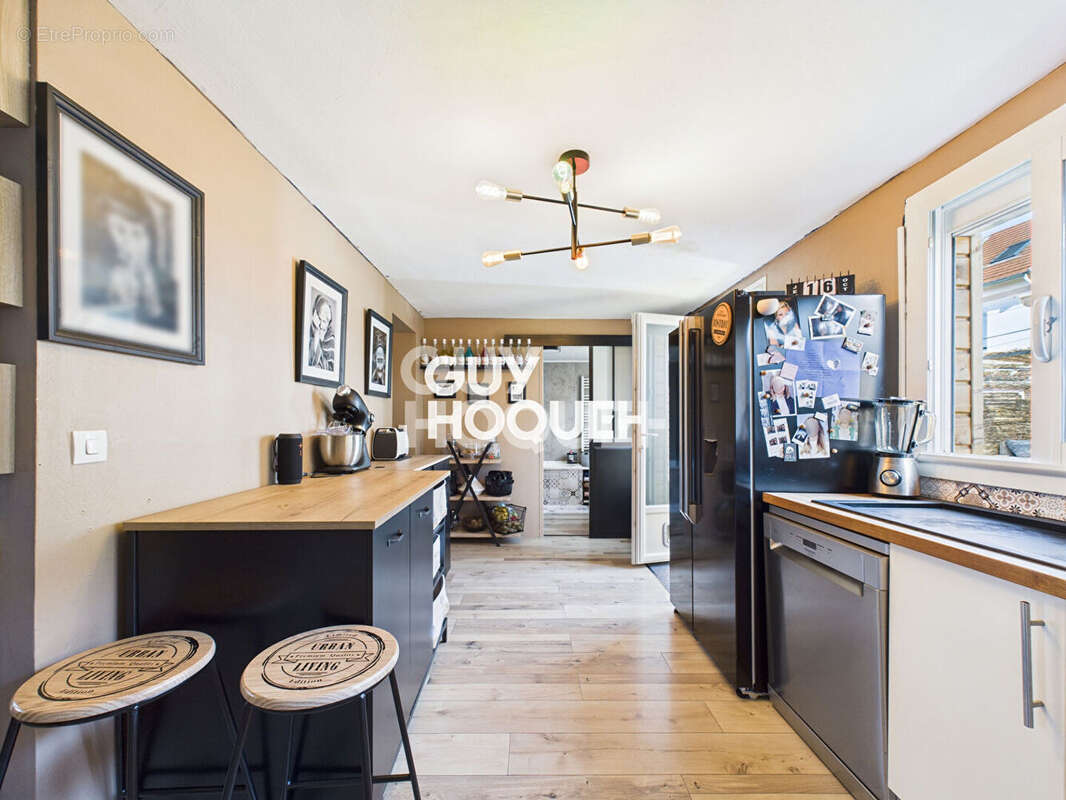 Maison à SAINT-ETIENNE-DU-ROUVRAY