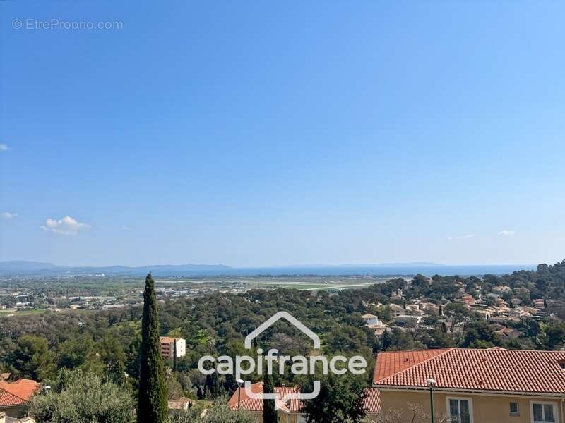Appartement à HYERES