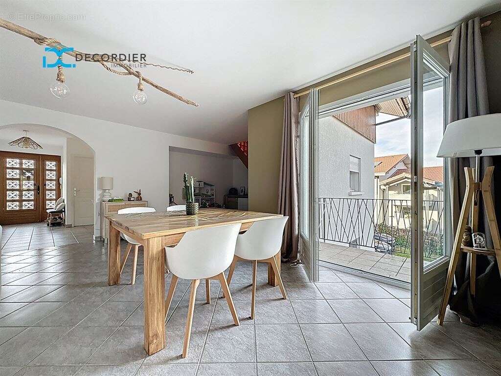 Maison neuvecelle centre - photo 6