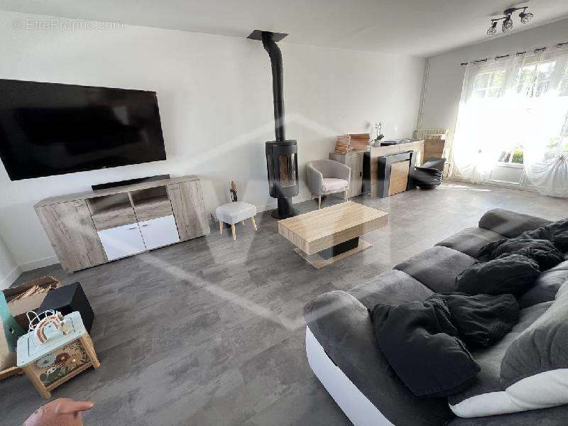 Maison 100 m² à Combs-La-Ville  - photo 7