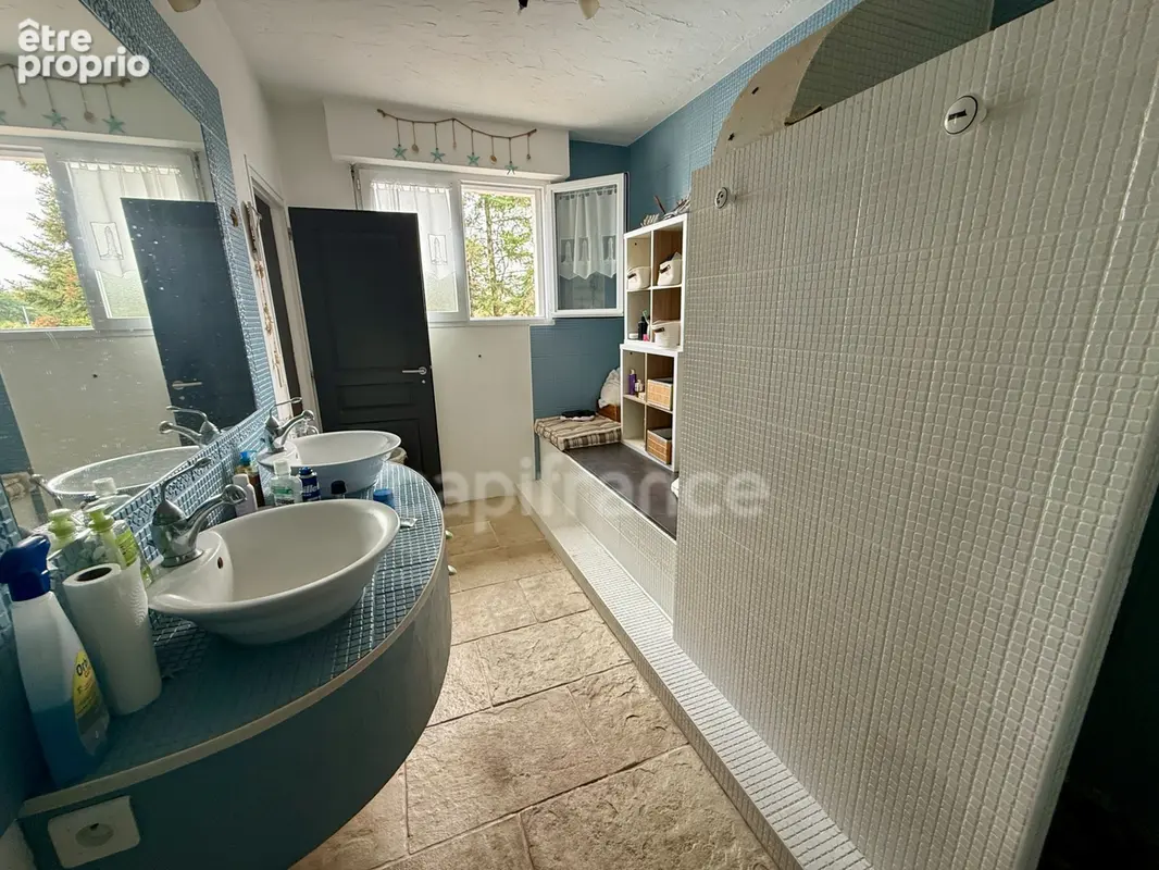  Une maison familiale aux volumes généreux et au potentiel remarquable - photo 11