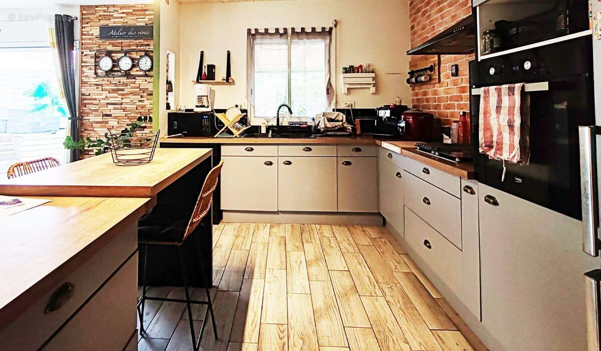 Maison à CHANTELOUP-LES-BOIS