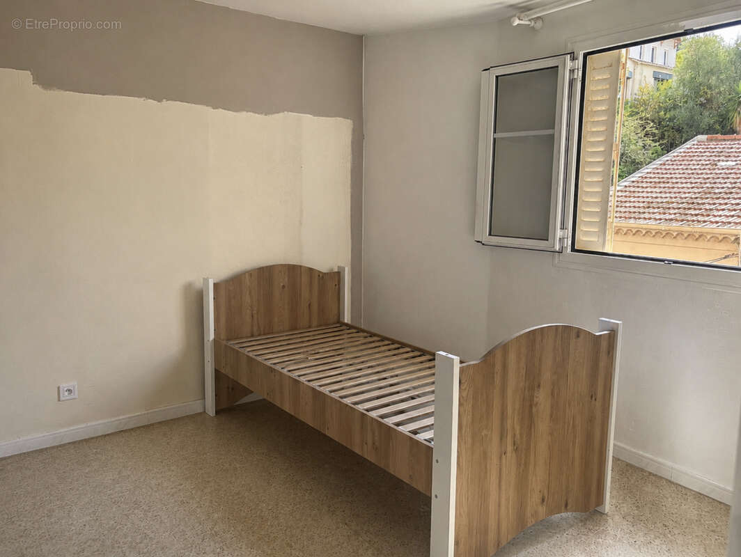 4 pièces, 2/3 chambres de 67,10m2 traversant avec double balcon, fort potentiel ! - photo 5