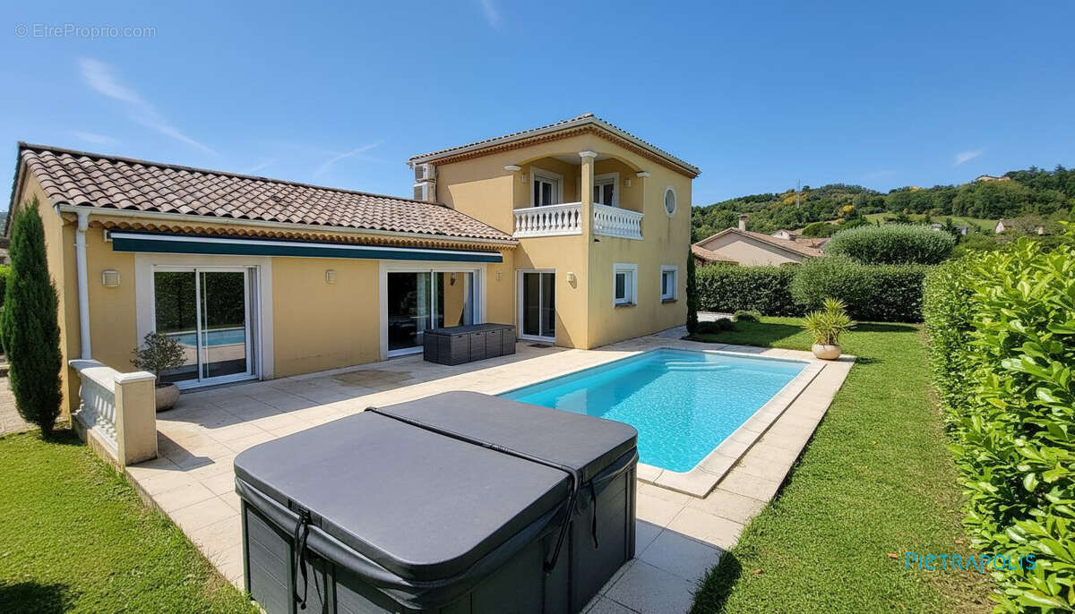 Maison à SAINT-CLAIR-DU-RHONE