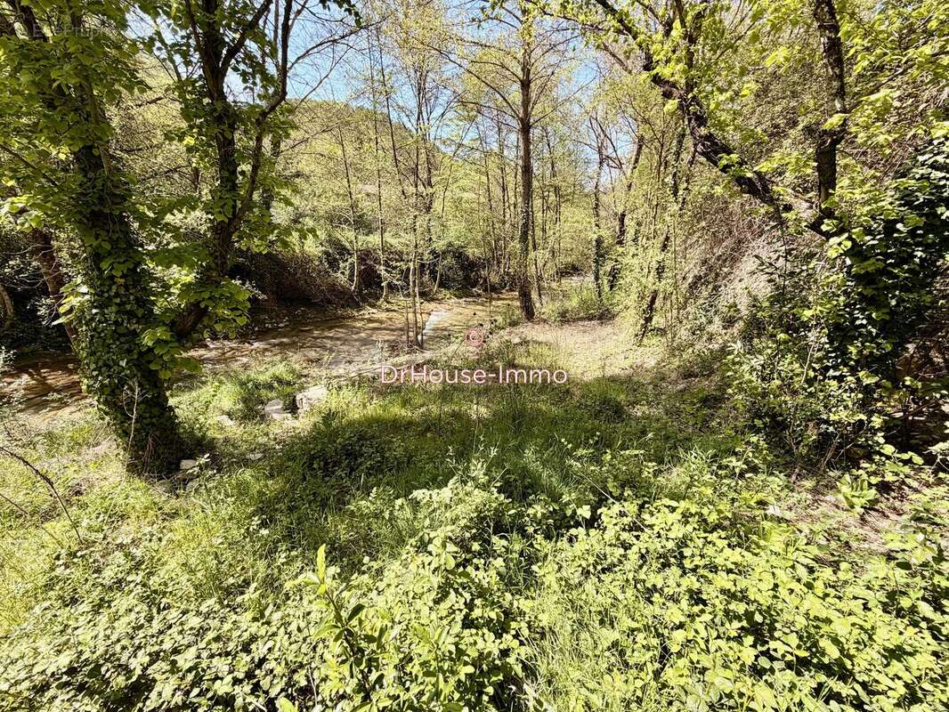 Terrain à BUIS-LES-BARONNIES