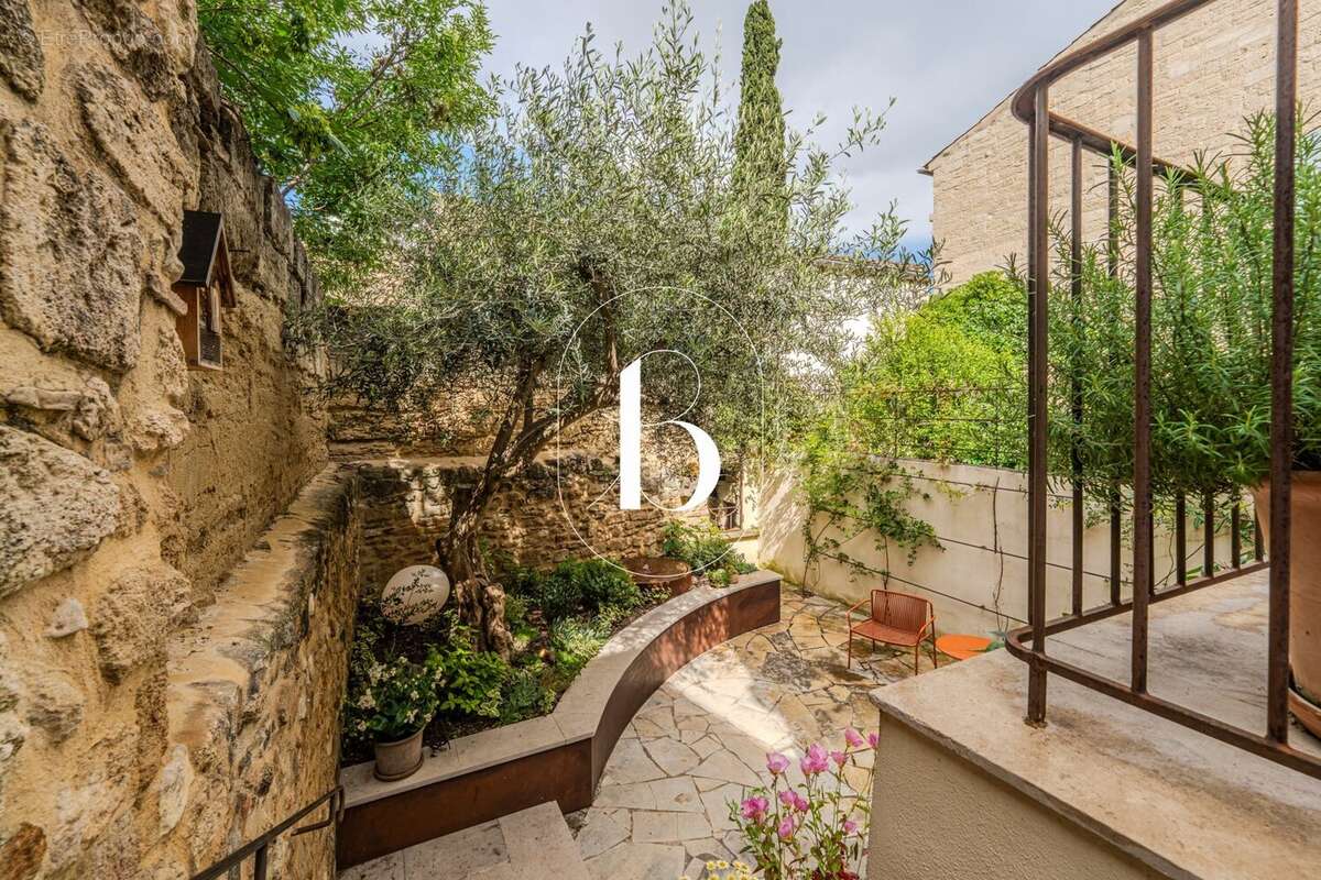 Maison à UZES
