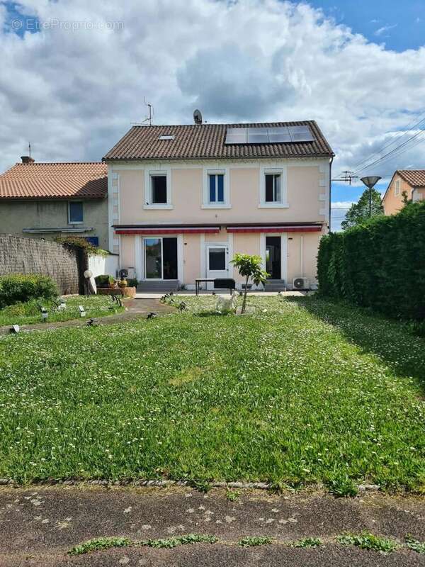 Photo 2 - Maison à SAINT-ASTIER