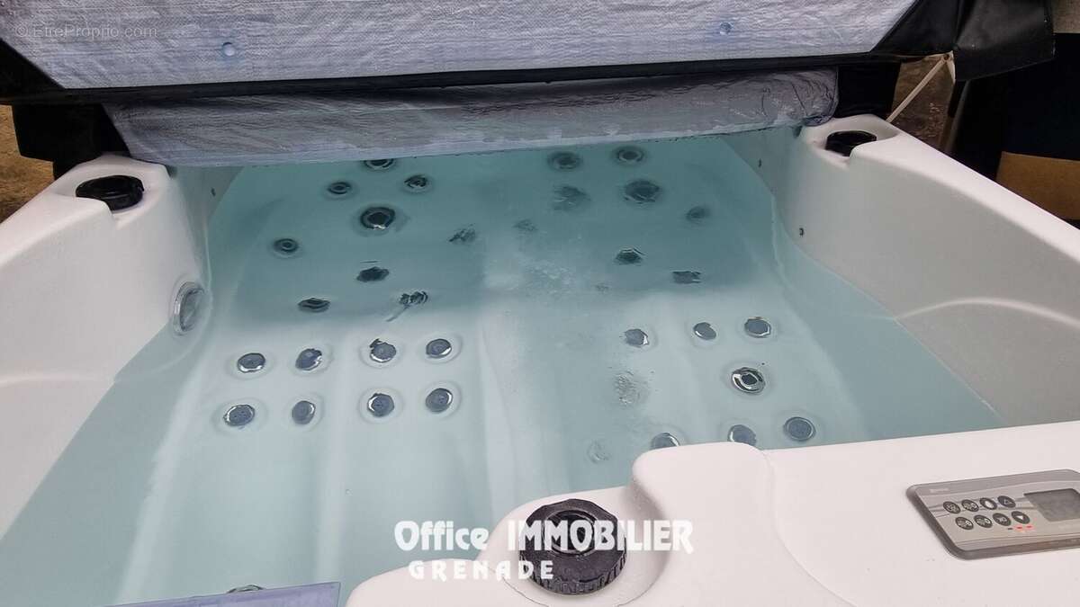 Maison à PORT-SAINTE-FOY-ET-PONCHAPT