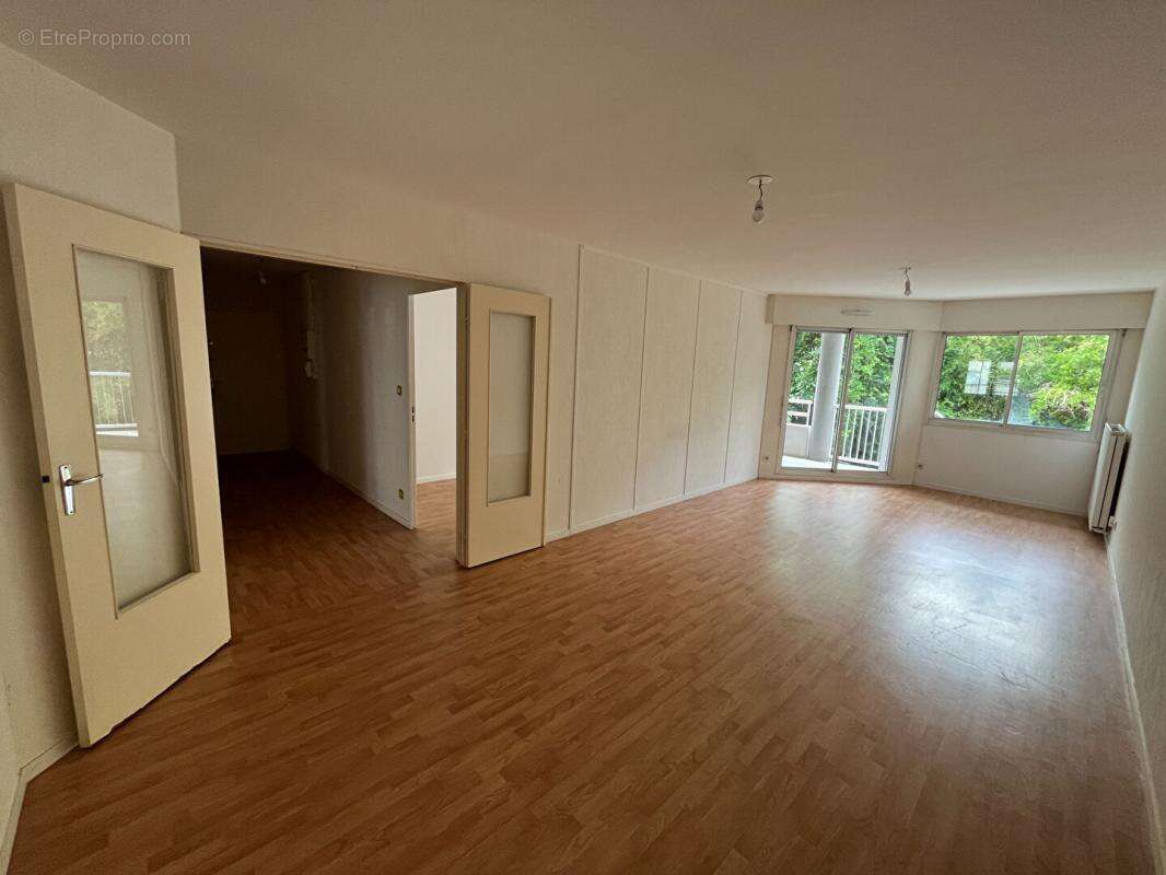 Angers - appartement avec terrasse et parking - photo 4