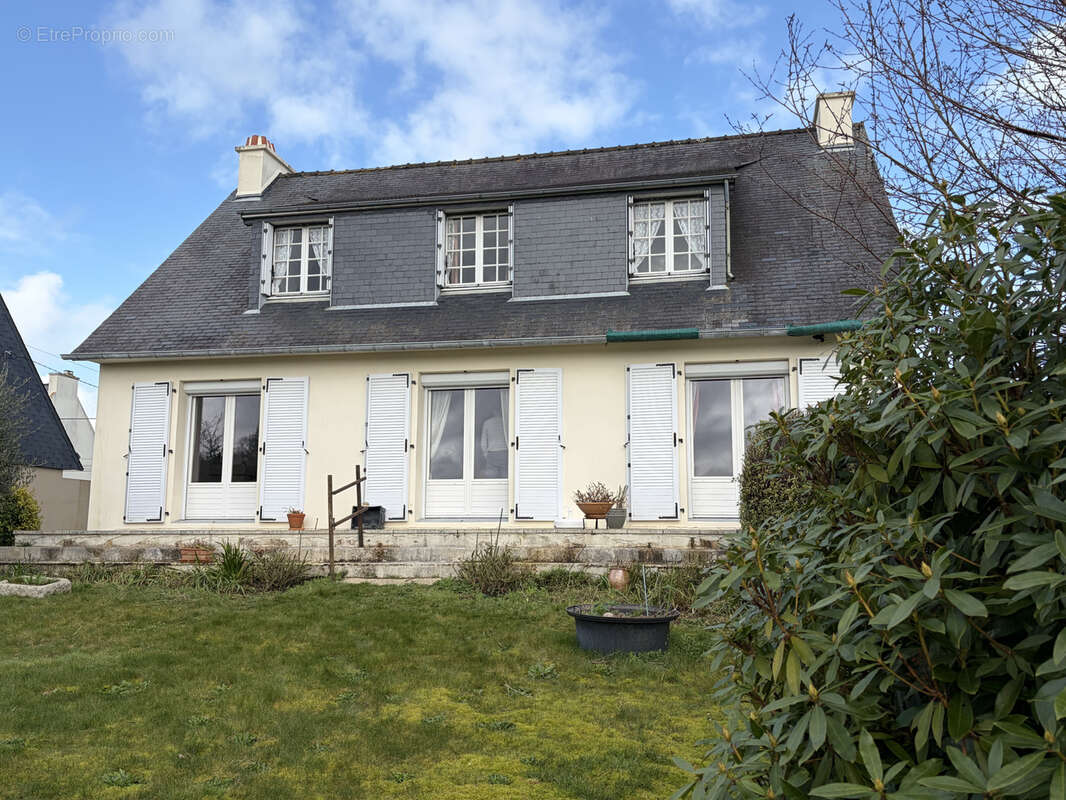 Maison à SAINT-MARTIN-DES-CHAMPS