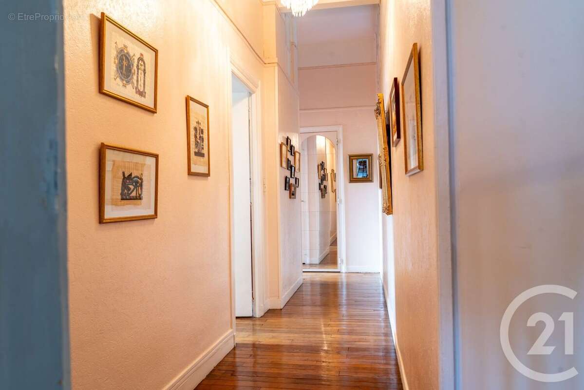 Appartement 153 m² à Limoges  - photo 9